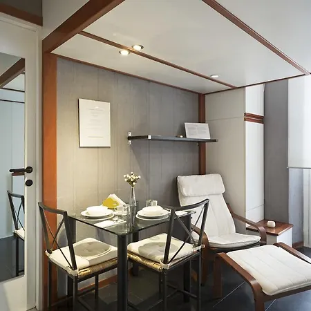 Easy Apartment *