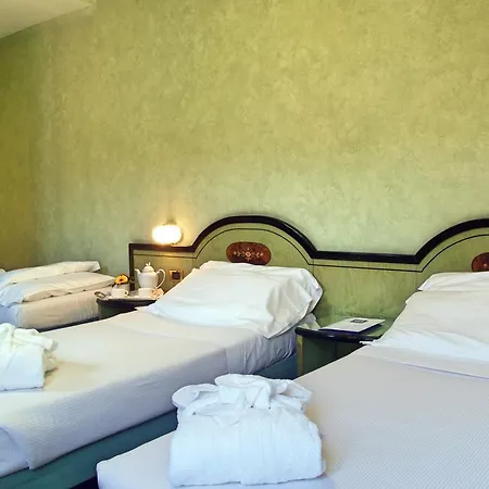 Hotel Ih Puccini 4*