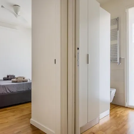 Apartment Casa Rebecca In Arco Della Pace Milan