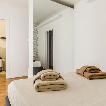 Apartment Casa Rebecca In Arco Della Pace Milan