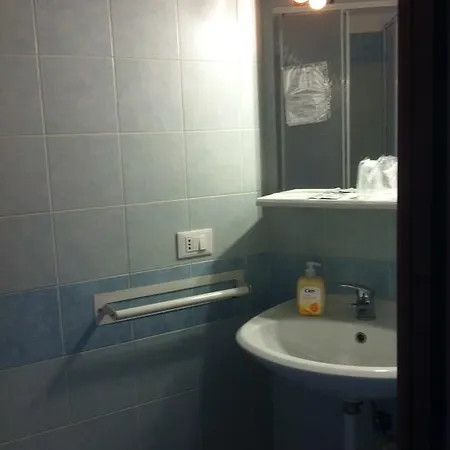 Gambara Hotel *