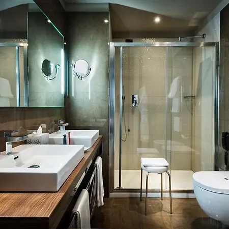 Hotel Uptown Palace 4*
