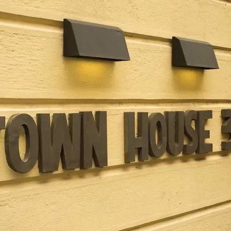 Town House 31 فندق