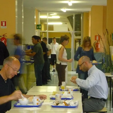 Aig Piero Rotta Hostel Milánó