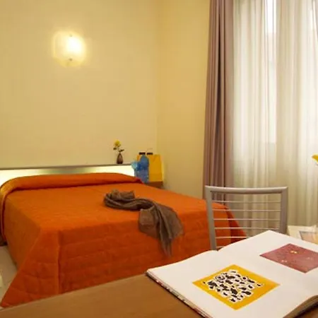 Del Corso 3* Milano