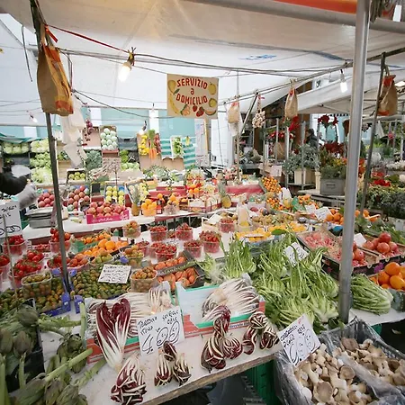 Gogol'ostello & Caffe Letterario Milán