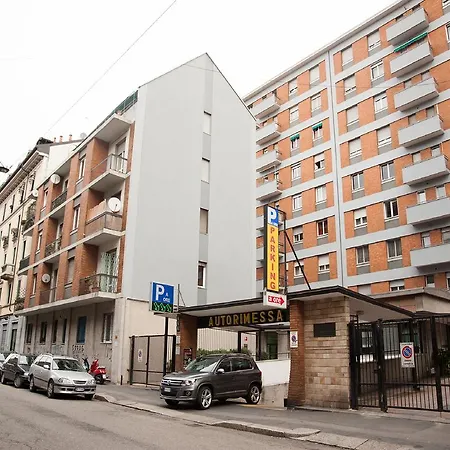 Nice Melzo Apartman *