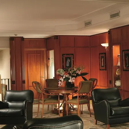 Hotel Capitol 4*
