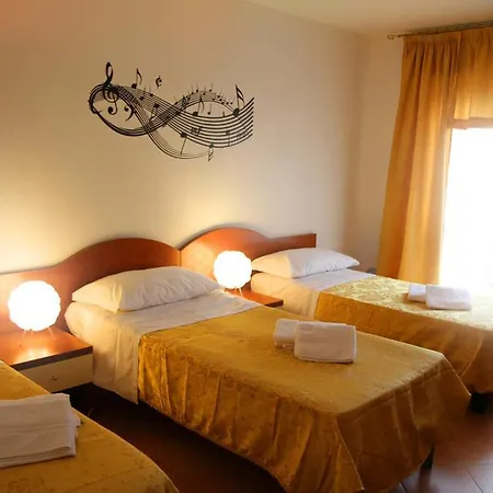 ベッド・アンド・ブレックファスト B＆b ミュージック 3*