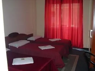 Midtown Hotell