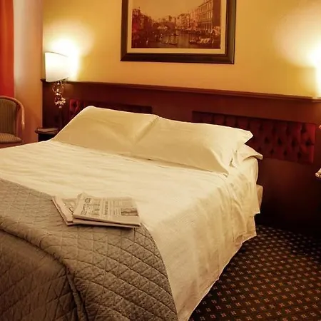 Alga Hotel 3*