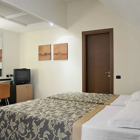Nh Milano 2 Aparthotel 4*