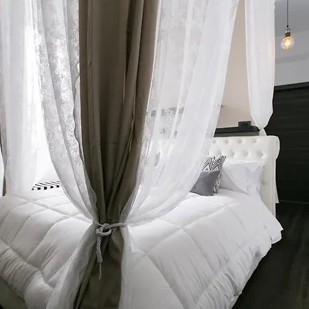 Dei Mercanti Aparthotel 4*