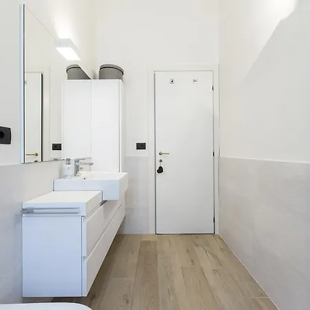 Porta Romana Modern Flat *