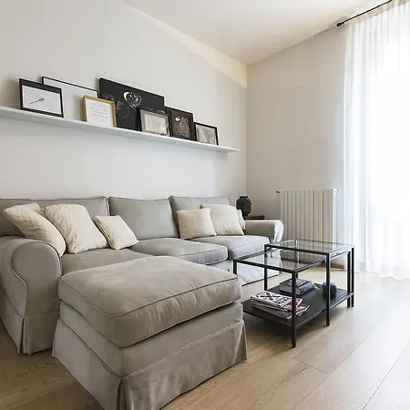 Porta Romana Modern Flat Апартаменты
