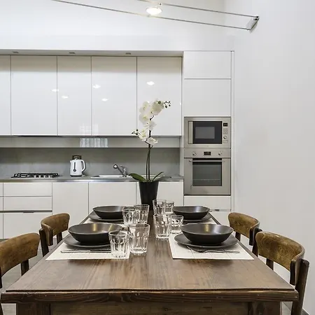 Navigli - Rentclass Corsaro Apartment