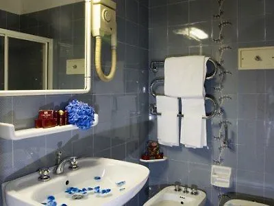 מלון Lido 3*
