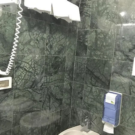 伯尔扎诺酒店