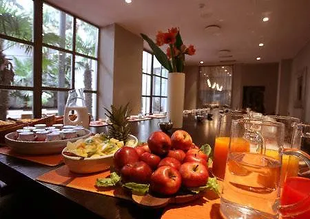 Townhouse 12 酒店 4*