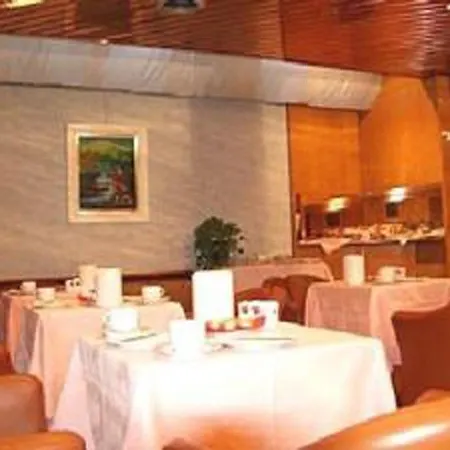 Lido Hotel 3*