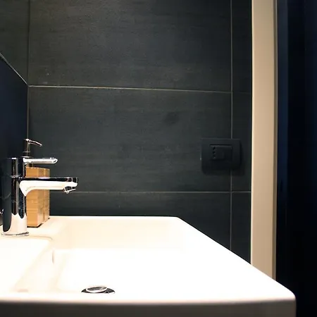 Navigli - Via Tortona