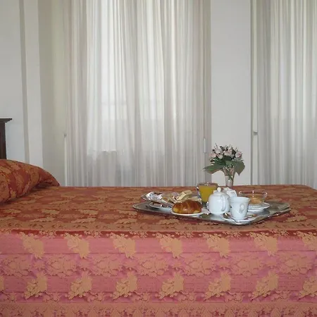 Pavone Hotel 3*
