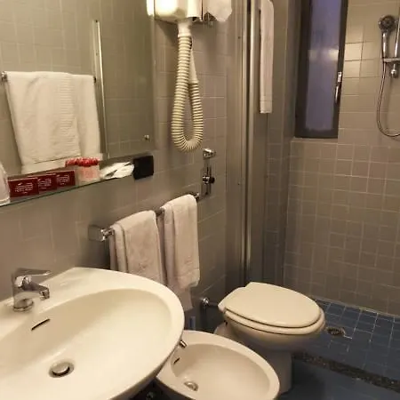 Hotell Roxy 3*