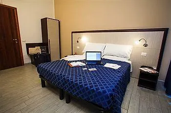 Av Hotel