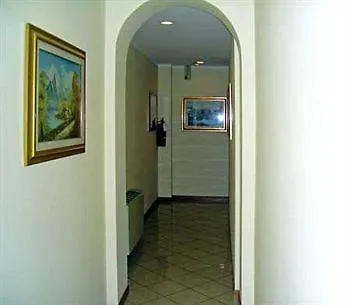 圣西罗菲耶拉酒店