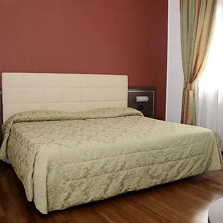 Palmanova Otel 4*