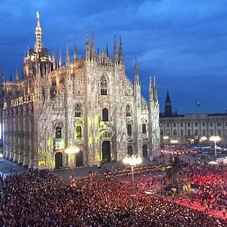 The Glamore Duomo Milão