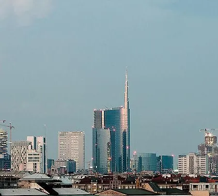 ホテル The Glamore Duomo ミラノ