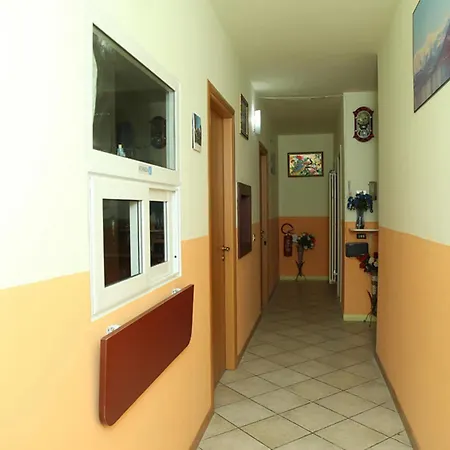 Lovely House 招待所 *