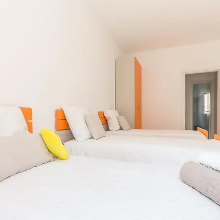 Alessia's Flat- Boncompagni * Milan