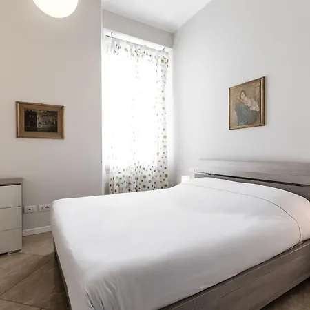 Porta Venezia Trilocale * Milaan