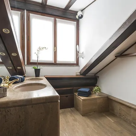 Porta Ticinese - Rentclass Mansarda Apartment *