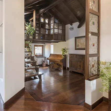 Porta Ticinese - Rentclass Mansarda Apartment