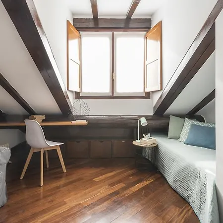 Porta Ticinese - Rentclass Mansarda Apartment *