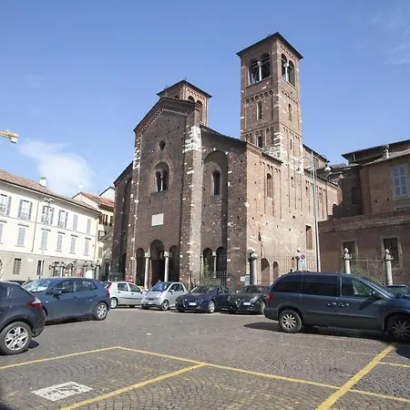 Mansard Very Close To Duomo Μιλάνο