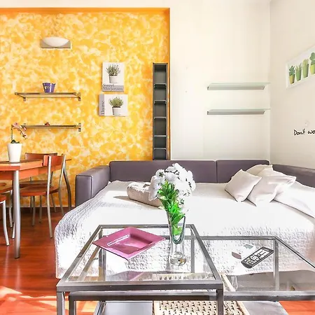 Alessia's Flat- Lorenteggio Appartement *