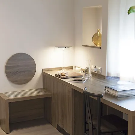 Mentana, By R Collection 4* Milano