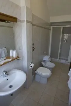 La Pace Hotel 2*