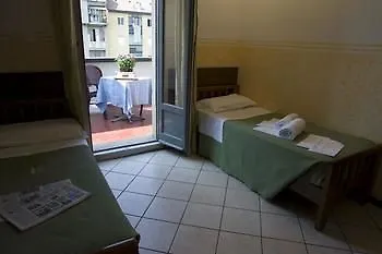 Hotel La Pace 2*