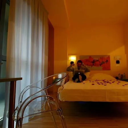 Mihotel Milánó
