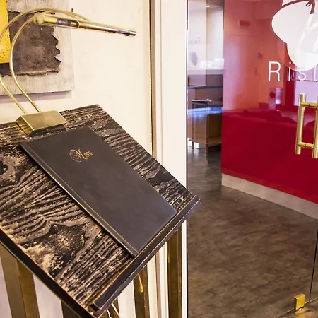 Hotel Ih Lorenteggio 4*