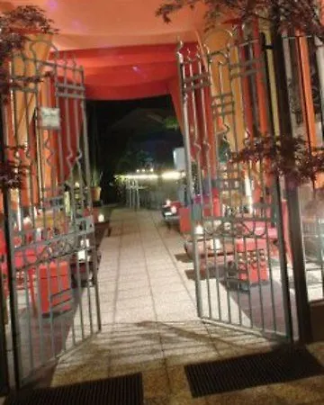 فندق Town House 31 4*