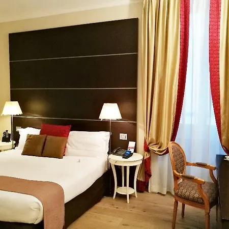 Townhouse 33 Hotel