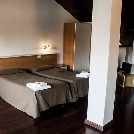 Ares Hotell