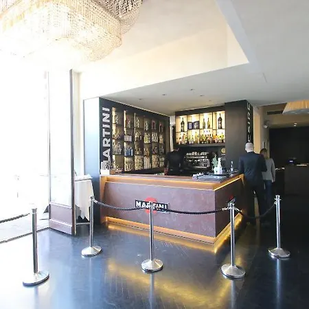 Hotel The Glamore Duomo Milão