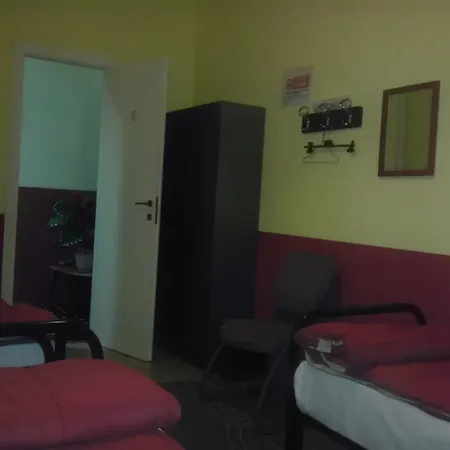 Minas Pensión Milán